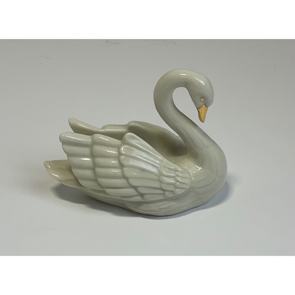 Lenox Fine Porcelain Swan Figurine Gold Trim Beak White wedding cake topper